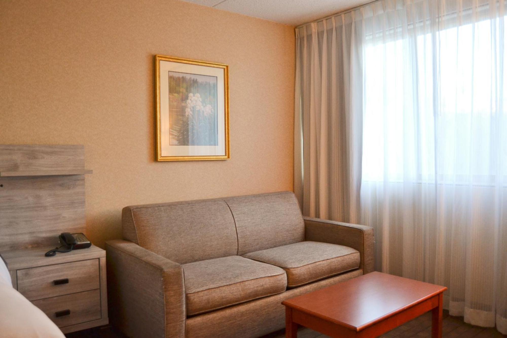 Hotel Amenida Residences, Calgary